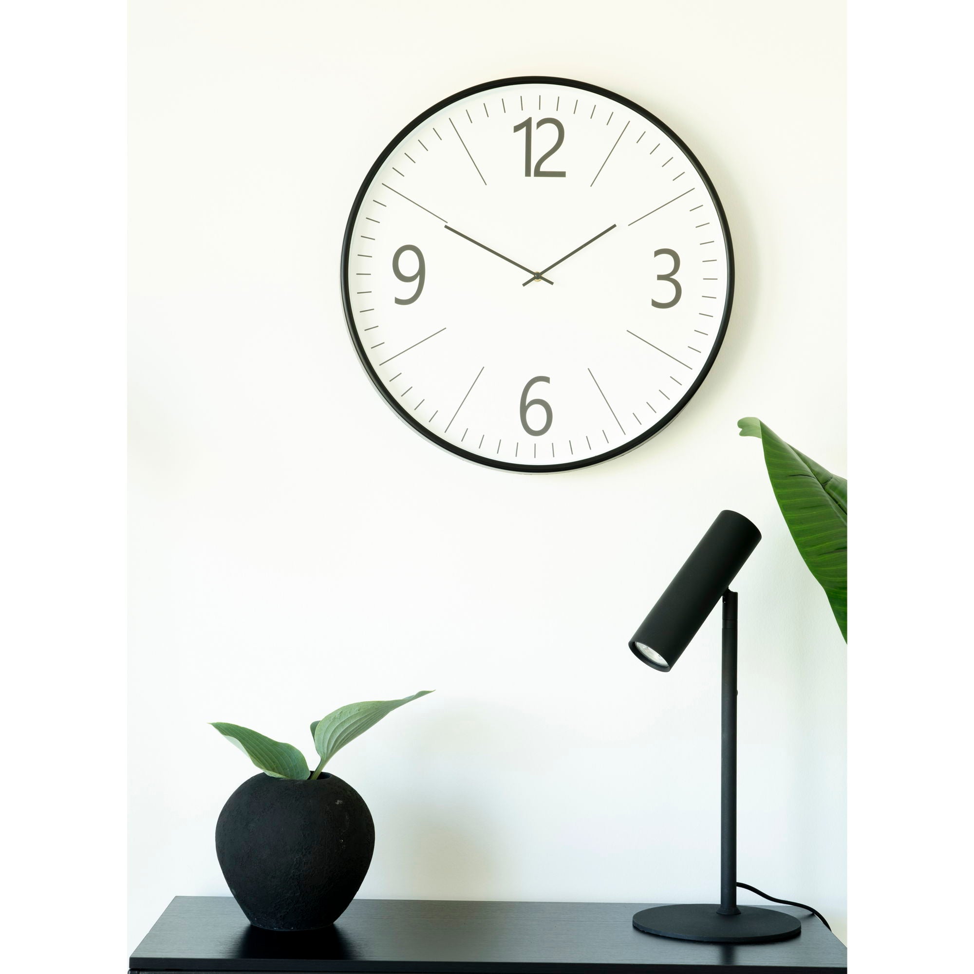 Farbe Biel – Wanduhr, Ø51 cm, schwarz/weiß, lautlos, klassisches Design